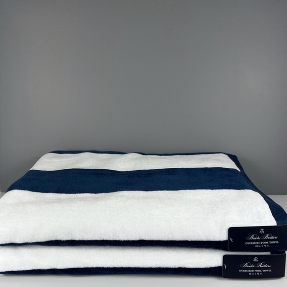 Brooks Brothers Pool Beach Towels Navy White Oversized 40 x 70 Striped 2 pc NEW - Picture 2 of 9